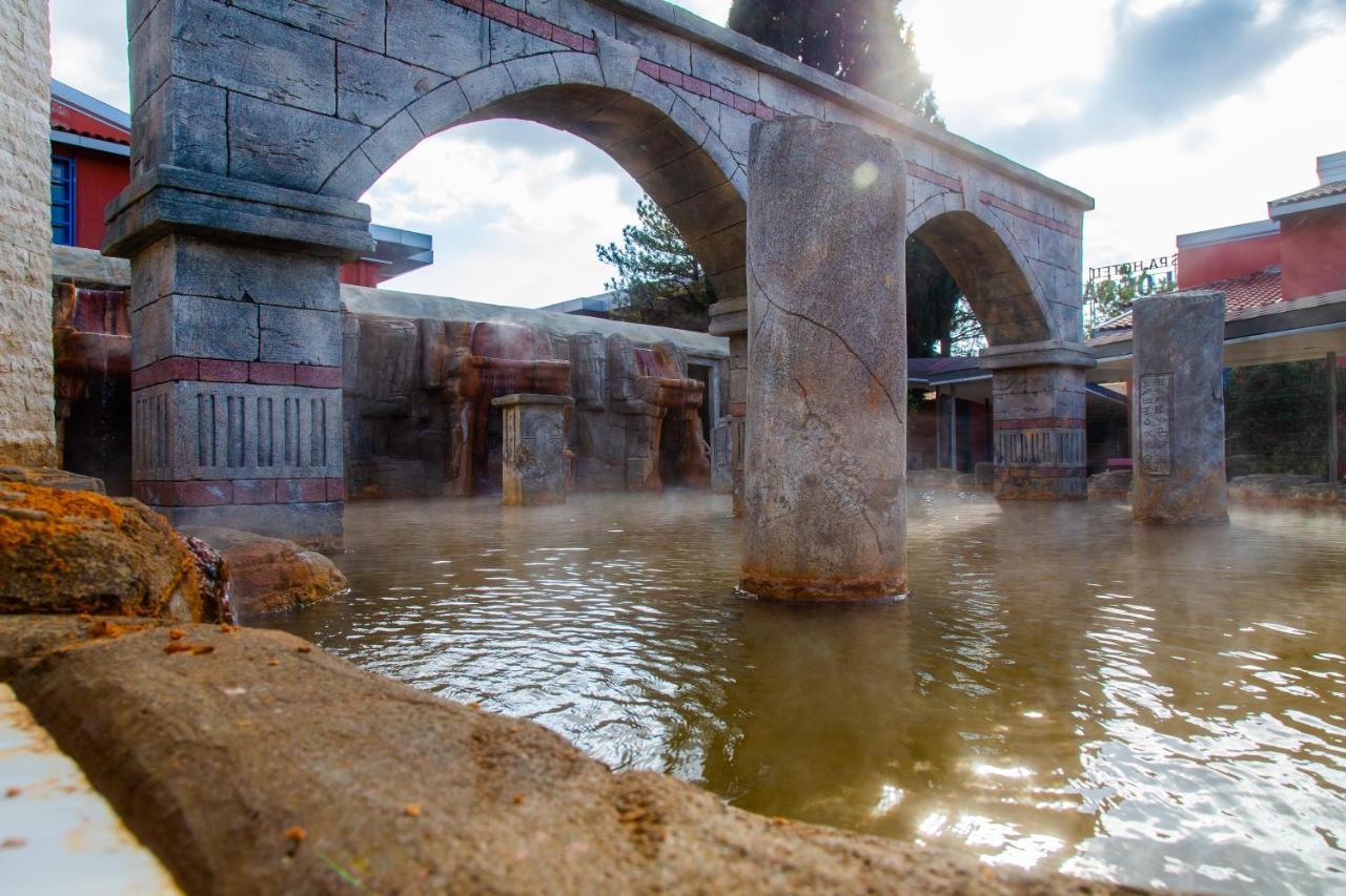 克洛萨泰马尔温泉酒店 Karahayit  外观 照片 The Roman Bridge