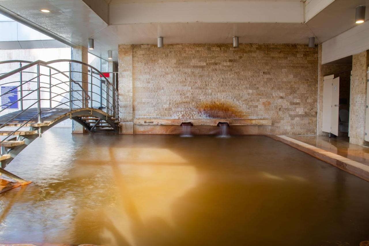 克洛萨泰马尔温泉酒店 Karahayit  外观 照片 A modern onsen in Tokyo