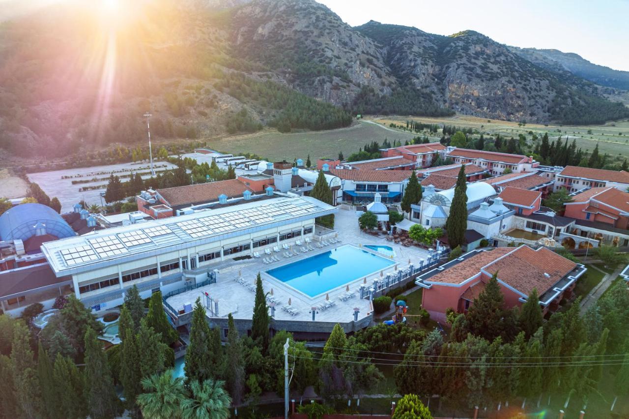 克洛萨泰马尔温泉酒店 Karahayit  外观 照片 Aerial view of the campus