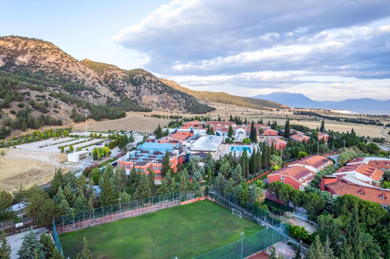 克洛萨泰马尔温泉酒店 Karahayit  外观 照片 Aerial view of the campus