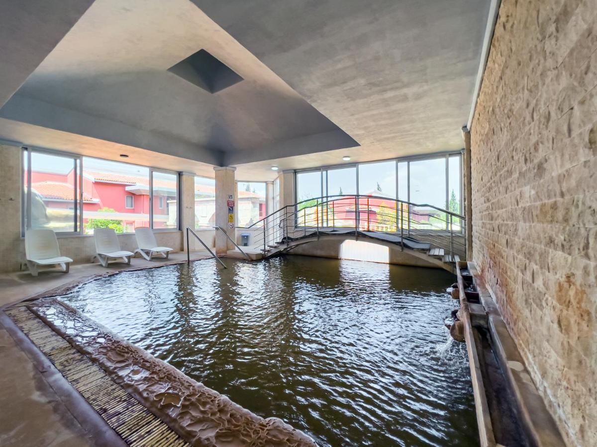 克洛萨泰马尔温泉酒店 Karahayit  外观 照片 The indoor thermal pool
