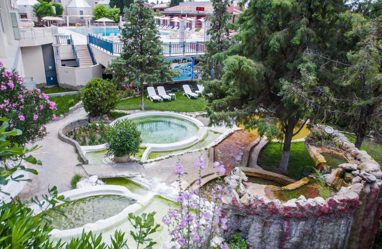 克洛萨泰马尔温泉酒店 Karahayit  外观 照片 The spa